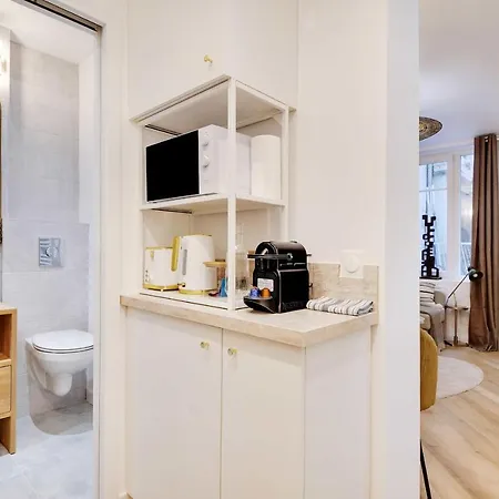 Cozy Studio In The Vibrant Heart Of * Paris